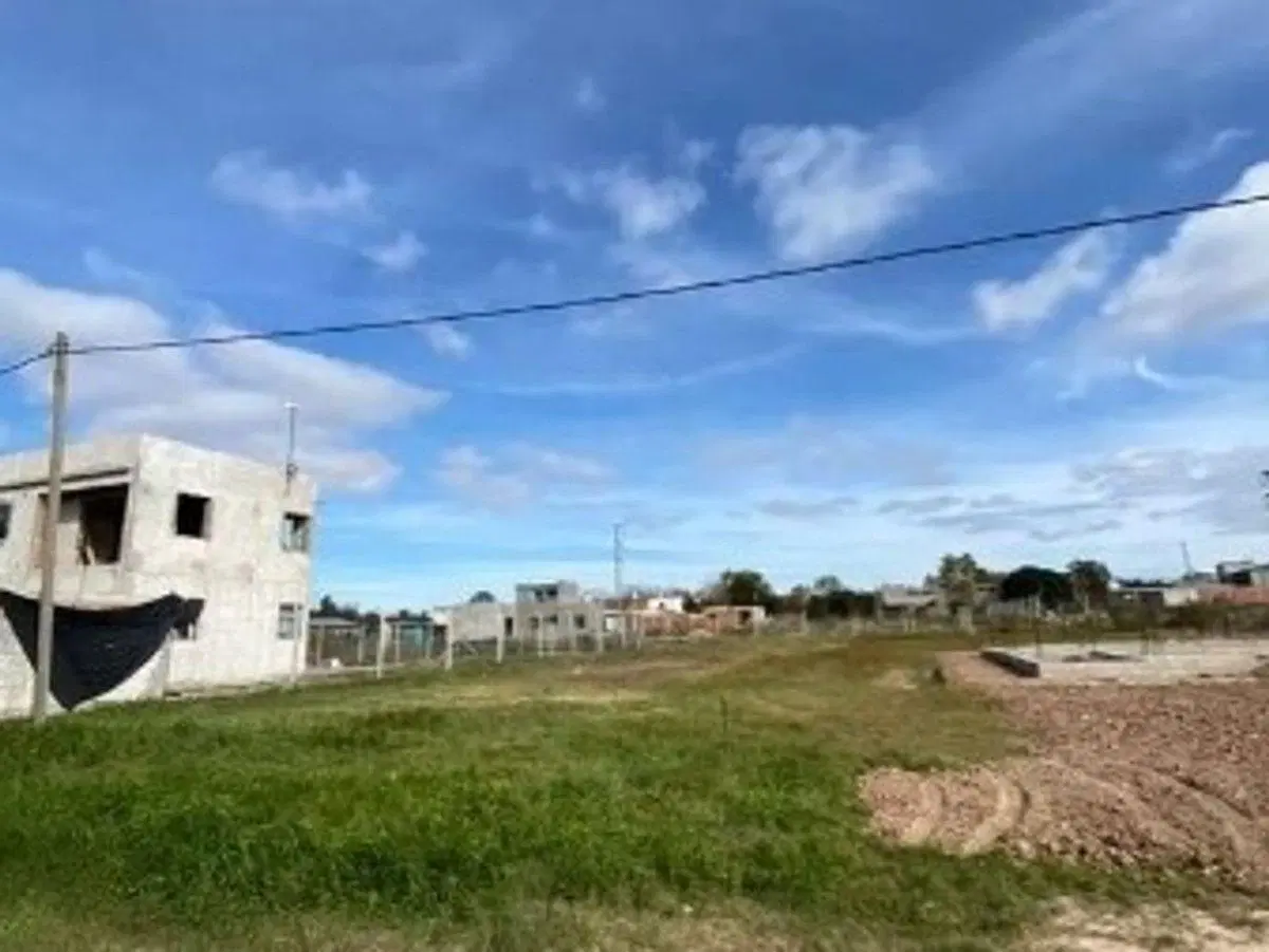 Lote de terreno con servicios en VENTA San Carlos 4