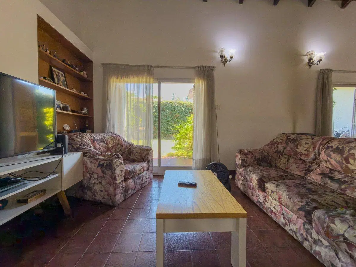 CASA EN VENTA DOS DORMITORIOS EN LA PLATA 5