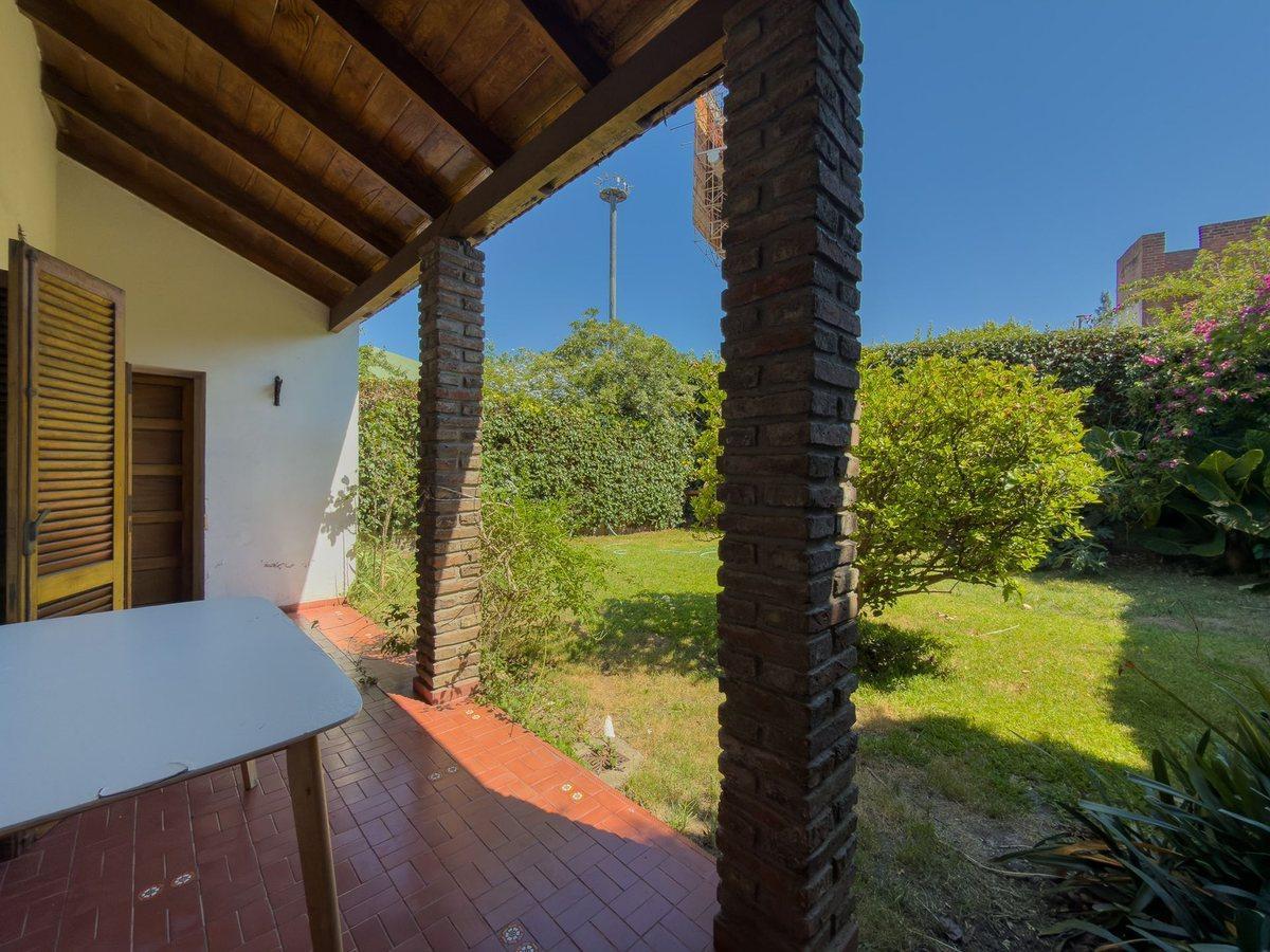 CASA EN VENTA DOS DORMITORIOS EN LA PLATA