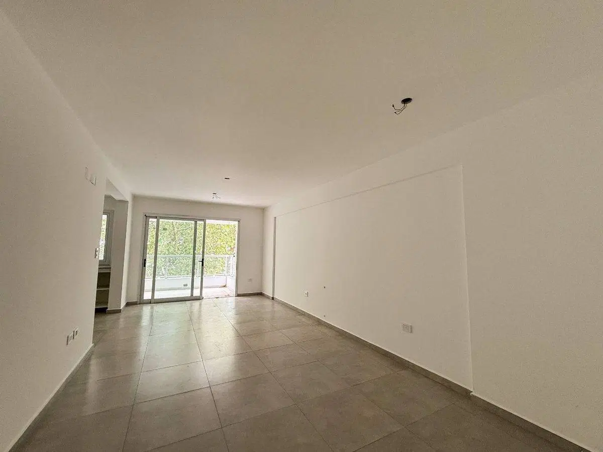 Departamento 2 dormitorios en venta, La Plata 3