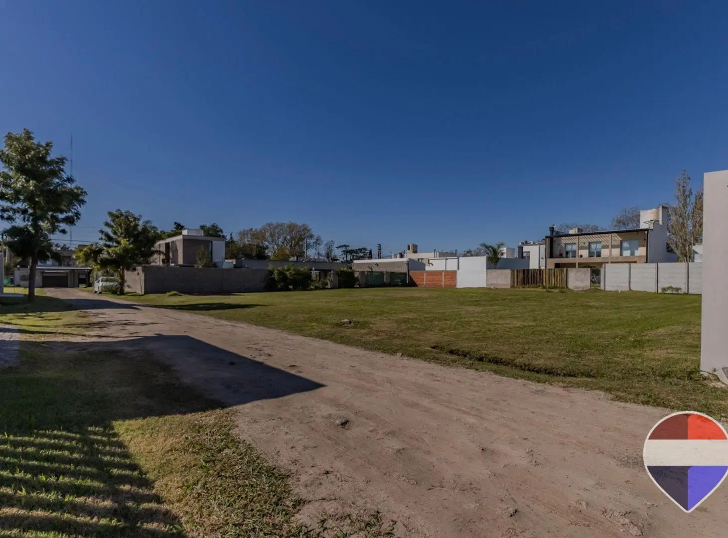 LOTE EN VENTA - BARRIO CERRADO LA JUANITA, GONNET 5