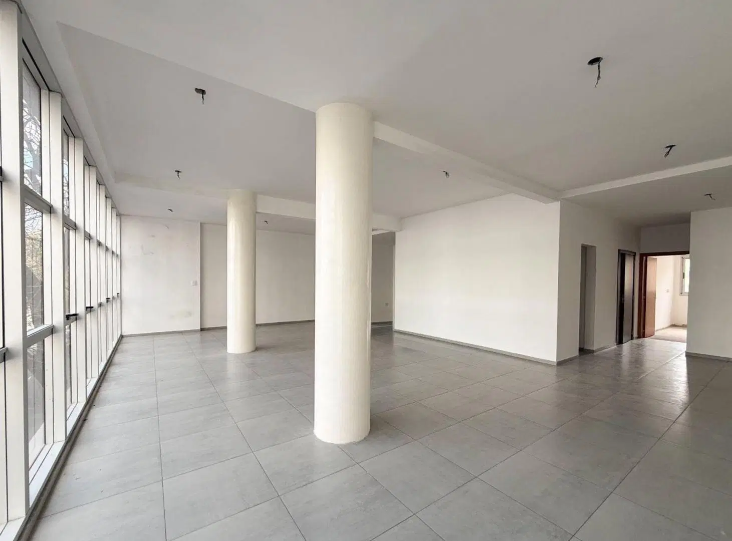 OFICINA EN VENTA EN LA PLATA 4