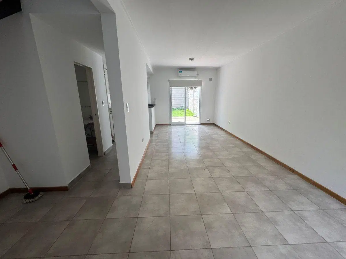 DUPLEX EN ALQUILER CITY BELL 5