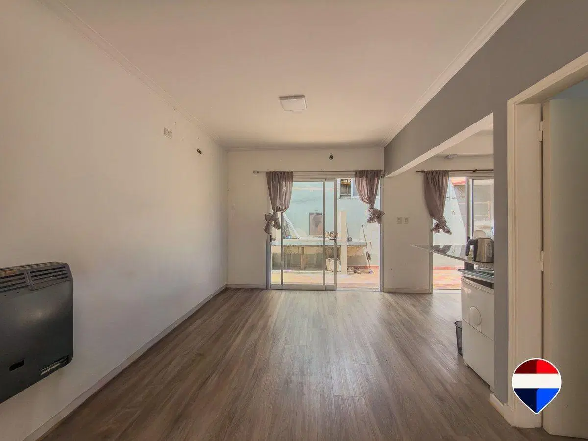 DEPARTAMENTO Y LOCAL EN VENTA, LOS HORNOS. 5