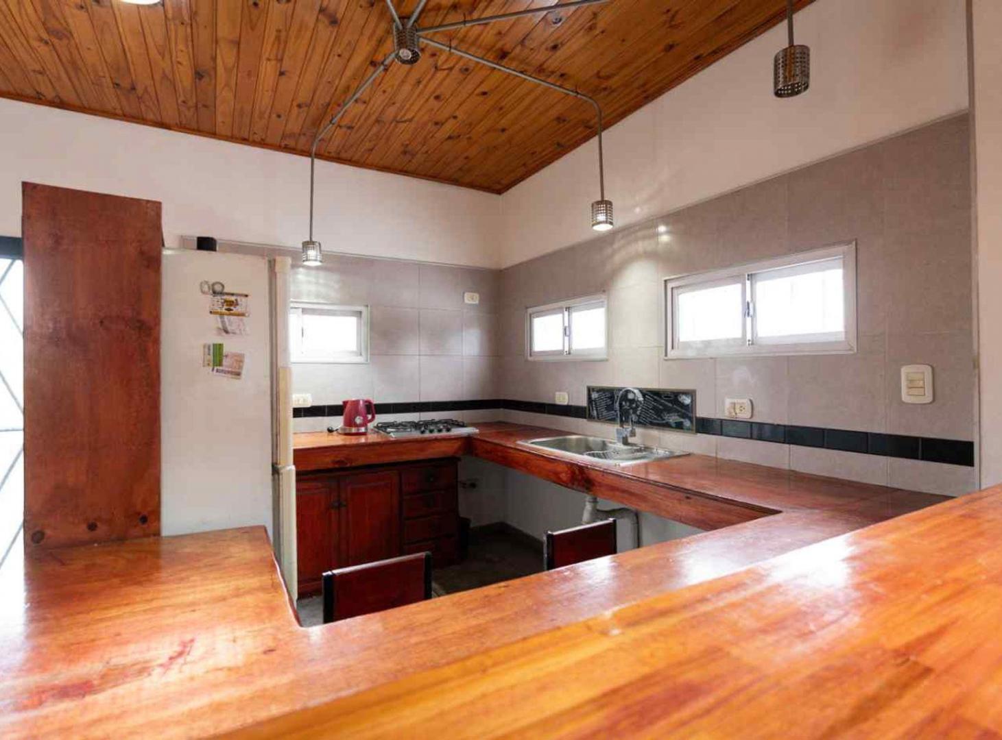 Foto de Casa en venta 2 dormitorios con cochera y Galpon, imagen 2