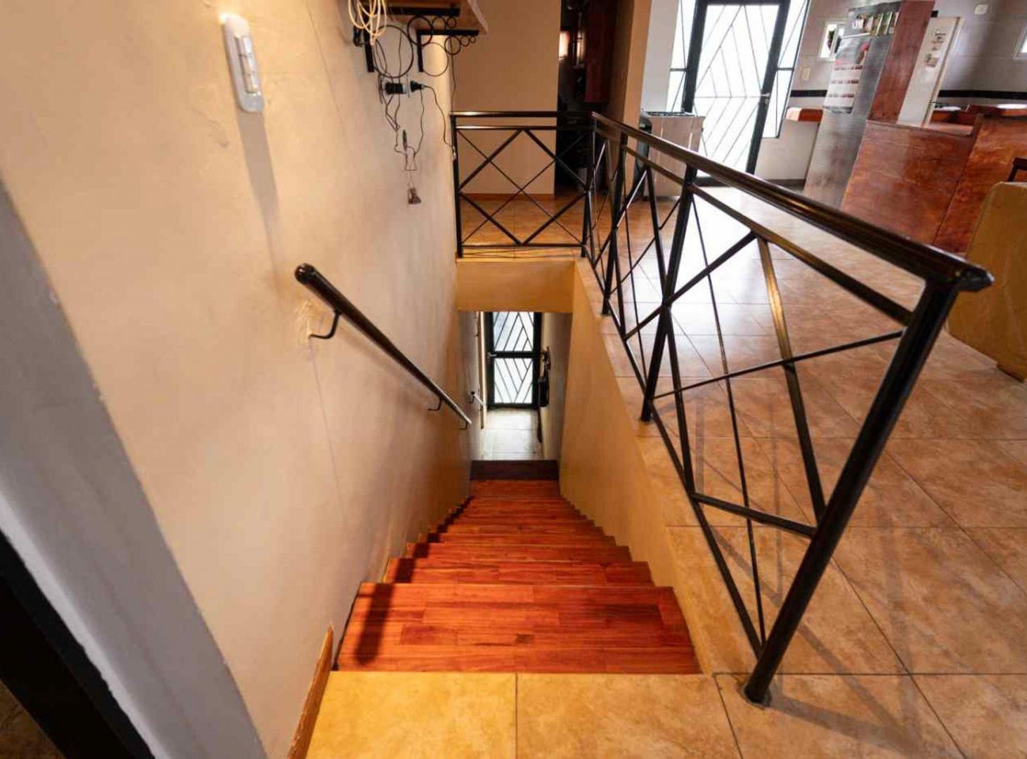 Foto de Casa en venta 2 dormitorios con cochera y Galpon, imagen 4