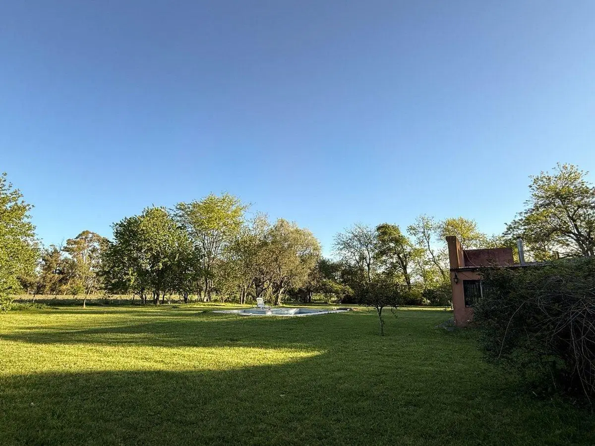 Campo en Venta en Los Hornos casa y pileta 3