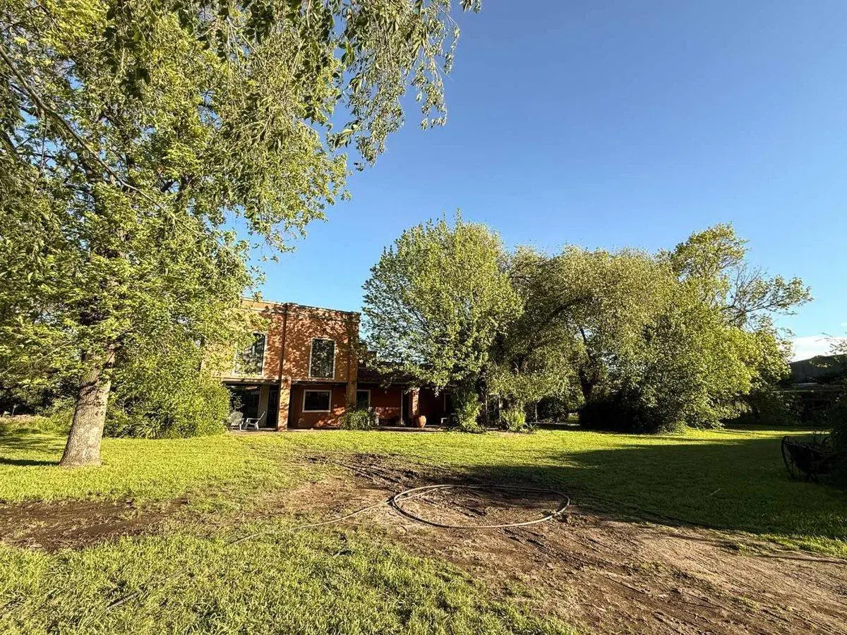 Campo en Venta en Los Hornos casa y pileta 4