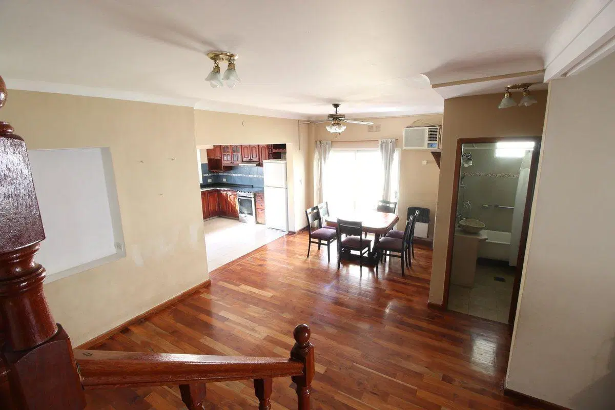 Venta casa 6 ambientes Jardín Quincho Olivos 5