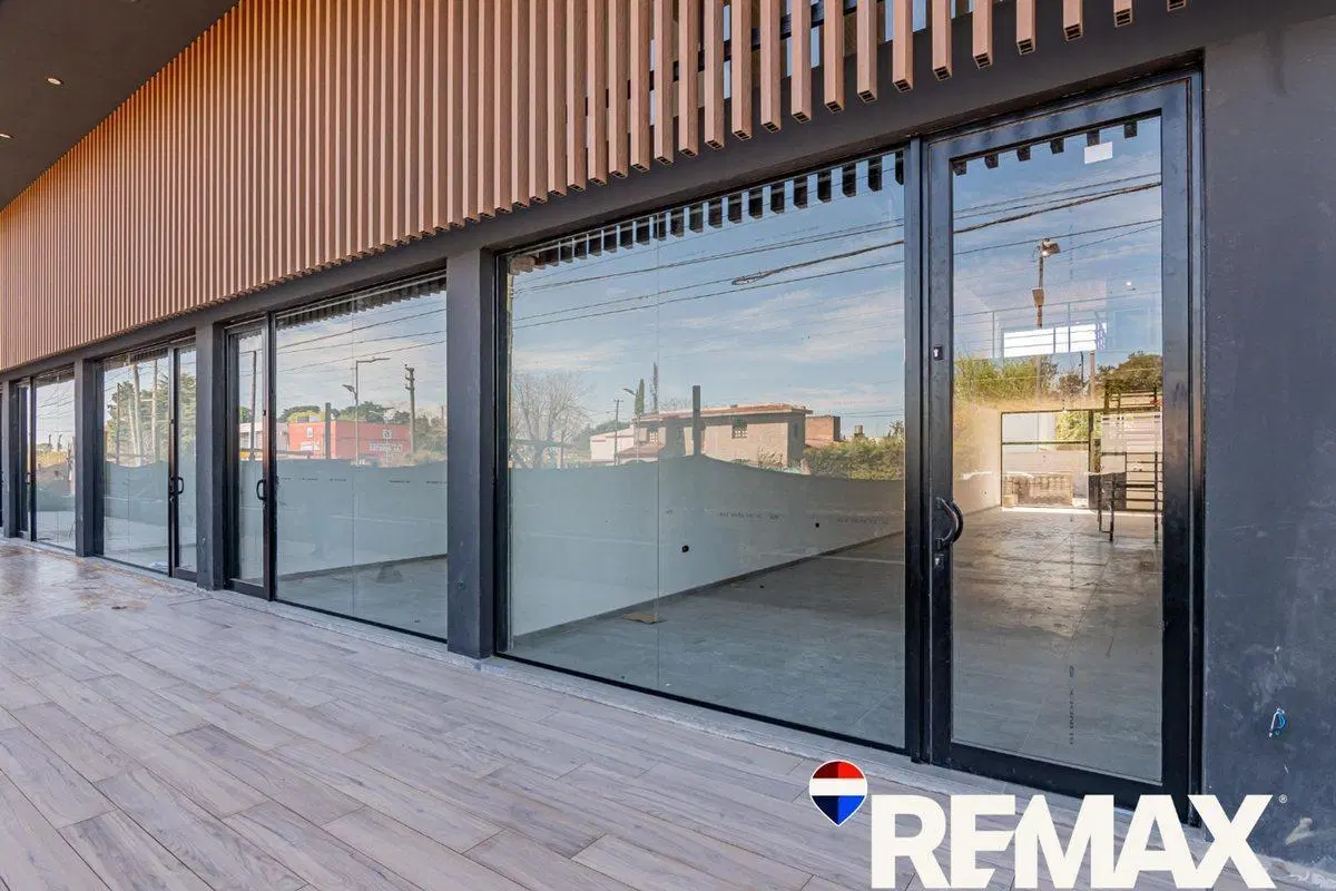 LOCAL A ESTRENAR EN VENTA - José Hernandez 4
