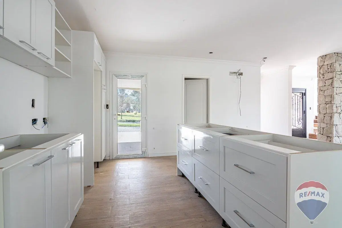 CASA EN VENTA EN MIRALAGOS 4