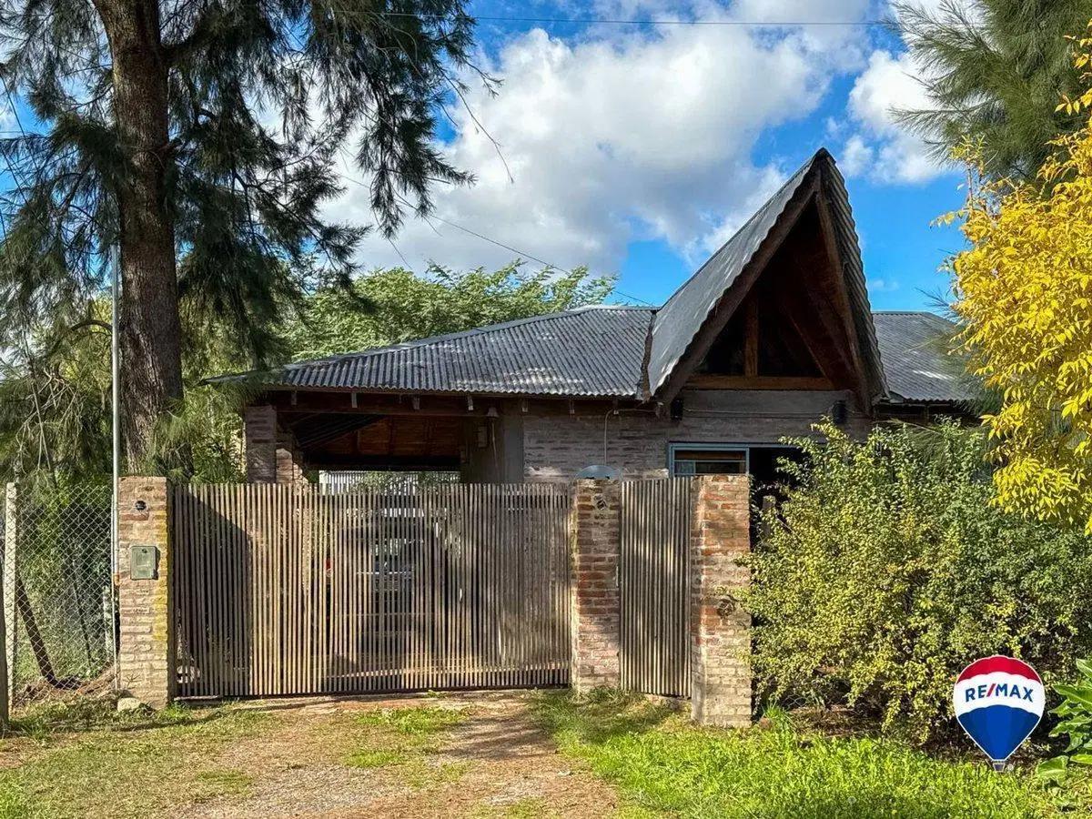 CASA EN VENTA EN VILLA ELISA 8