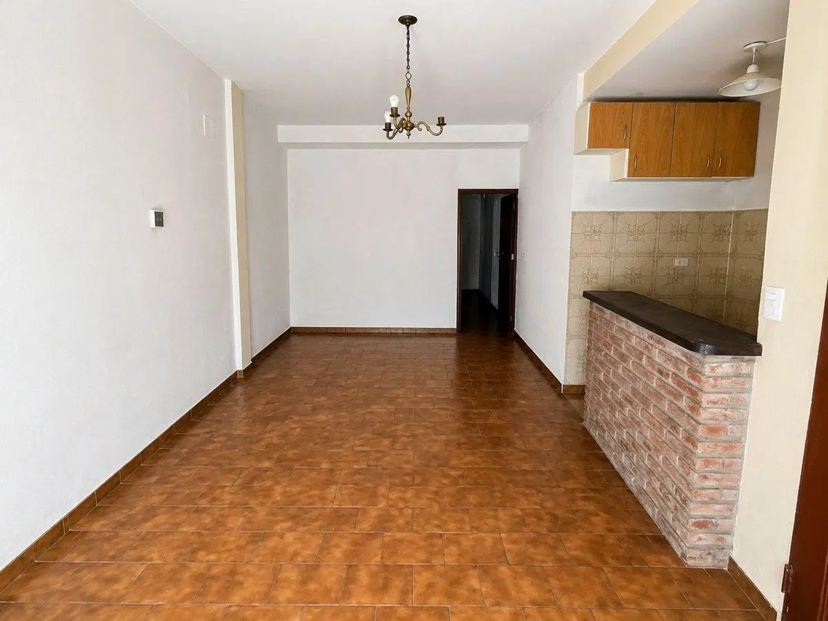 DEPARTAMENTO EN VENTA EN BERNAL 3