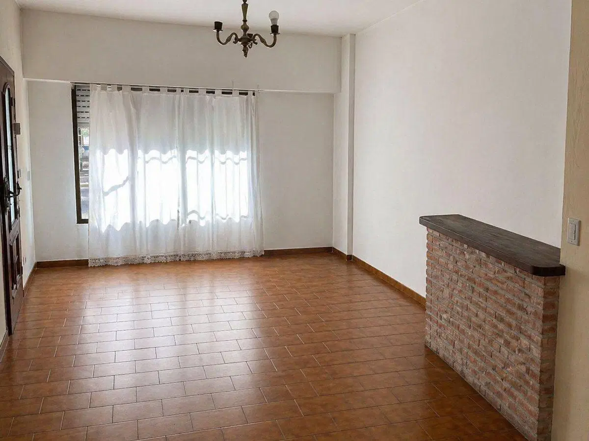 DEPARTAMENTO EN VENTA EN BERNAL 2