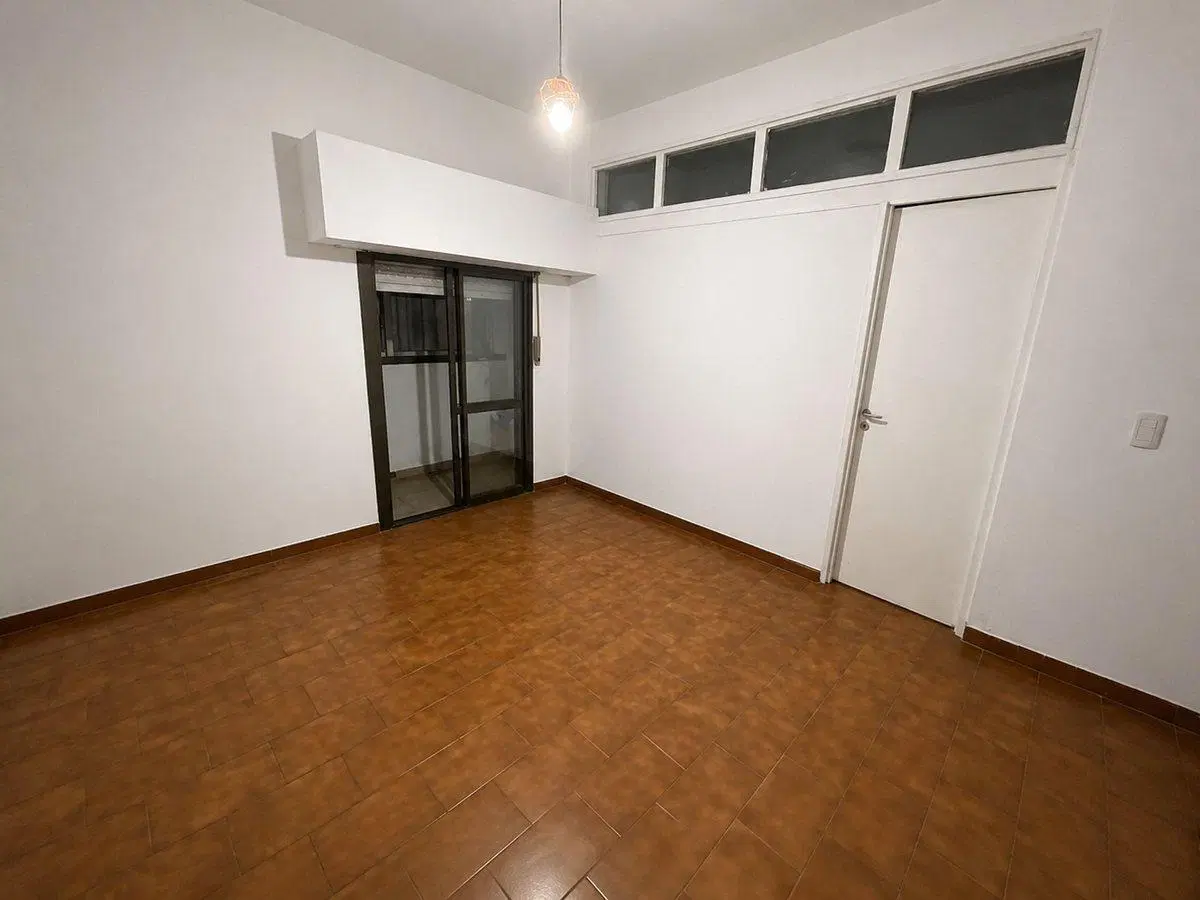 DEPARTAMENTO EN VENTA EN BERNAL 5