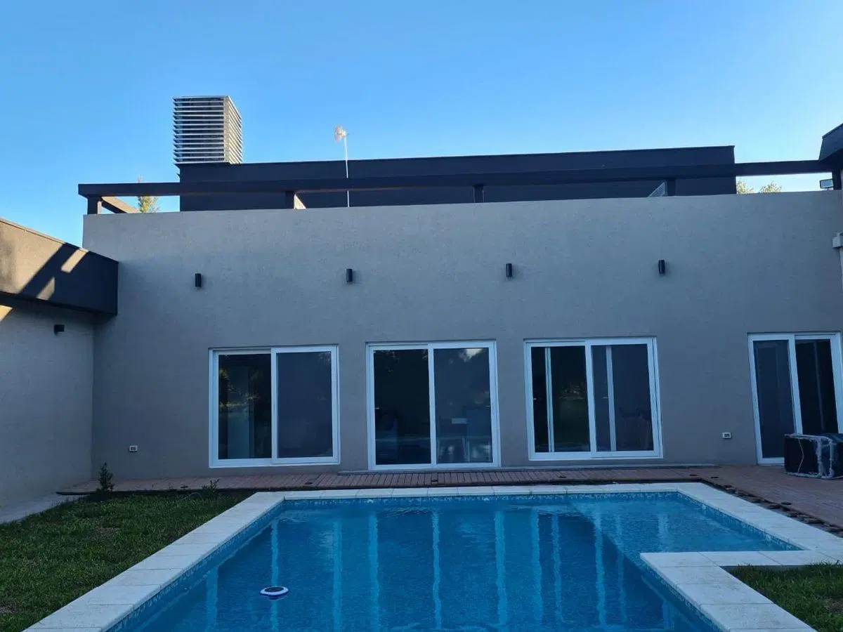 Casas en Venta Brandsen 4
