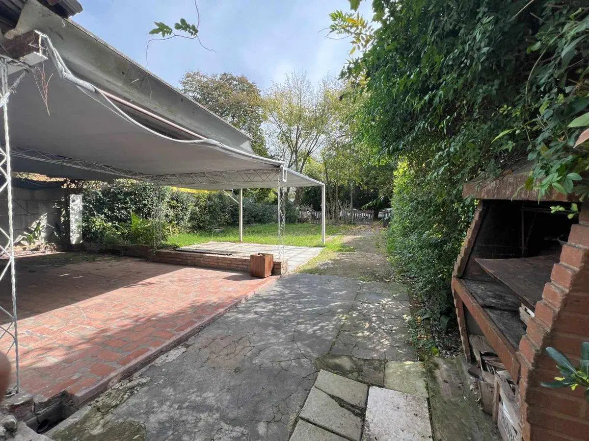 CASA EN VENTA LA PLATA CITY BELL A REFACCIONAR 4