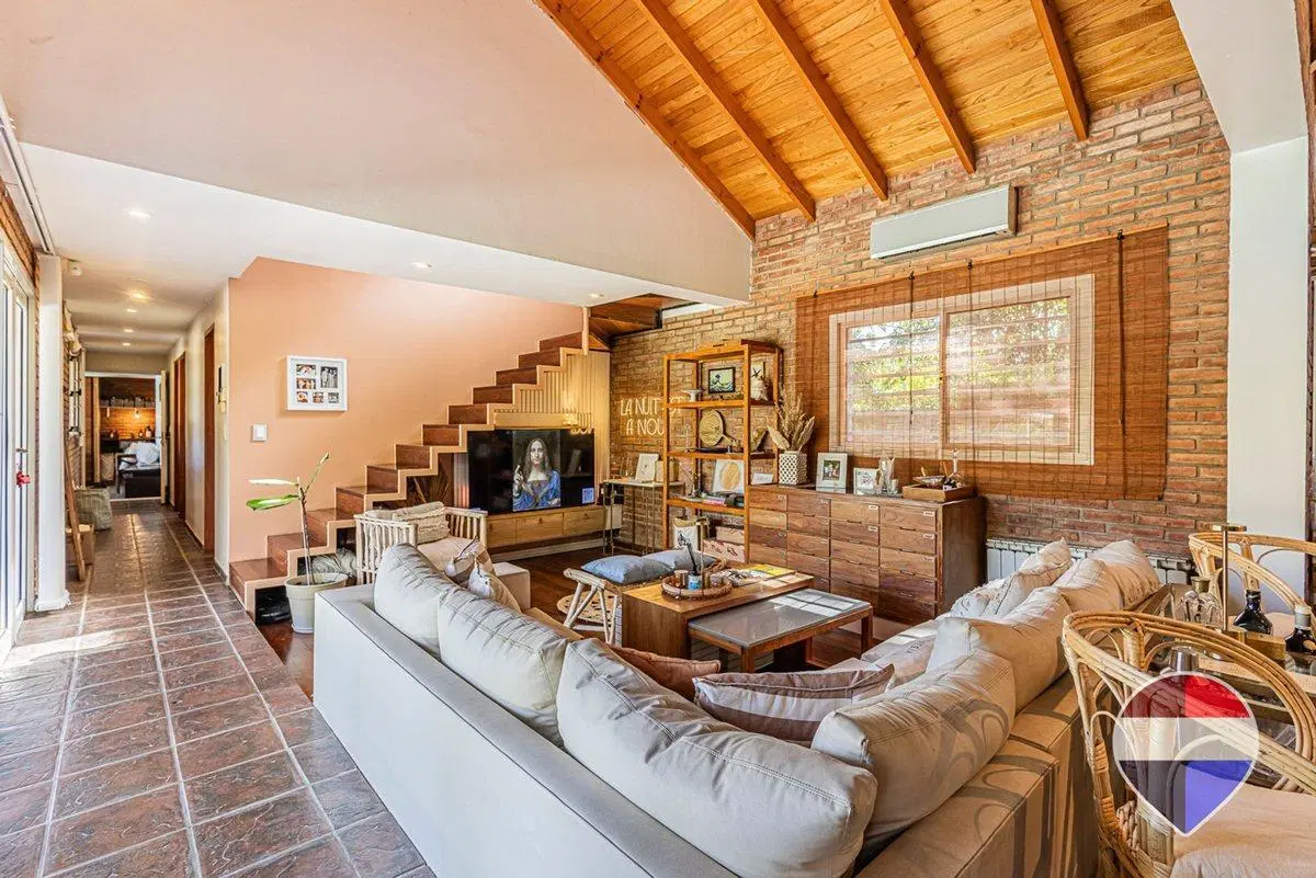 CASA EN VENTA EN CITY BELL 4