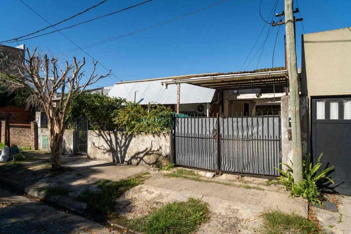 CASA EN VENTA LA PLATA 5