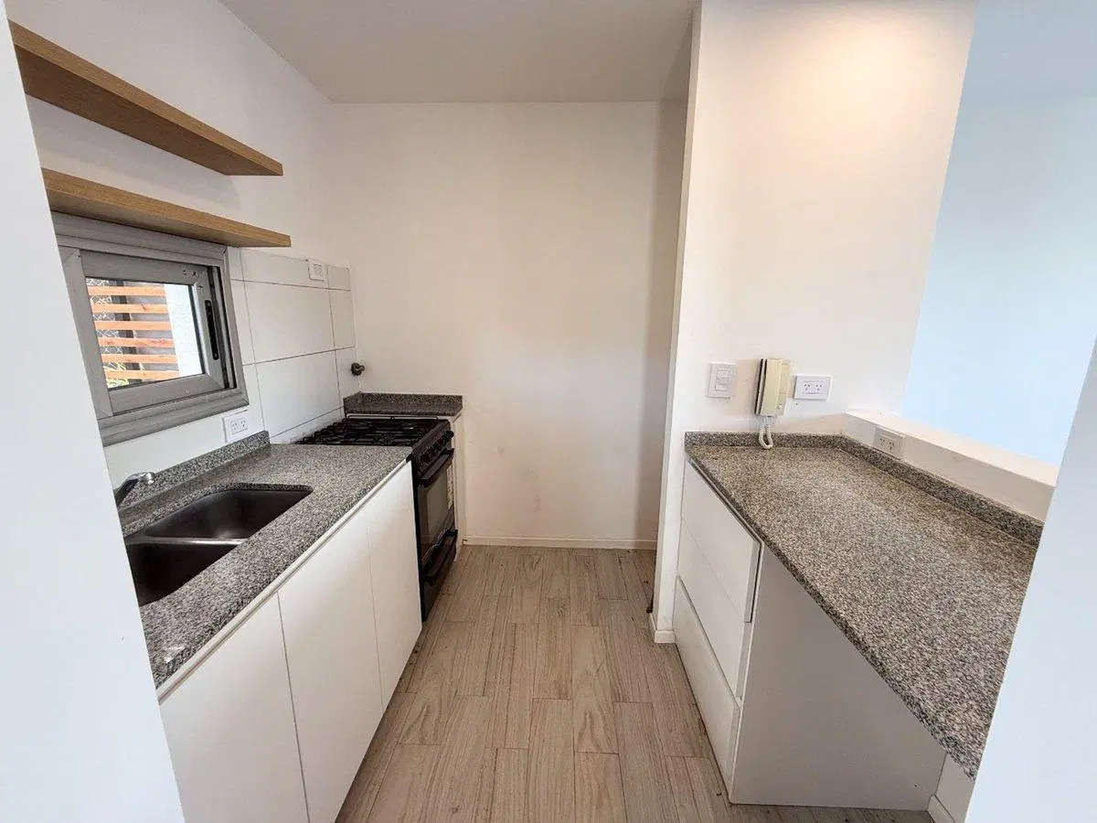 VENTA DUPLEX DOS DORMITORIOS CON PARQUE, CITY BELL 4