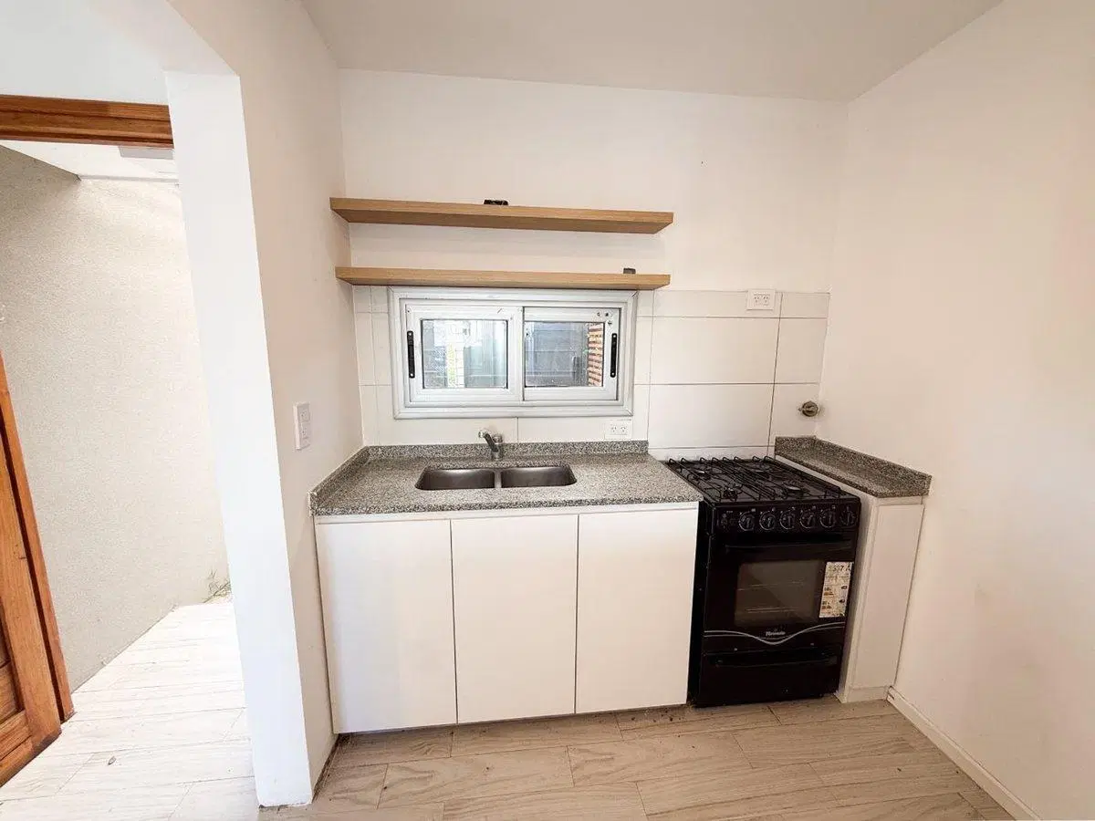 VENTA DUPLEX DOS DORMITORIOS CON PARQUE, CITY BELL 2