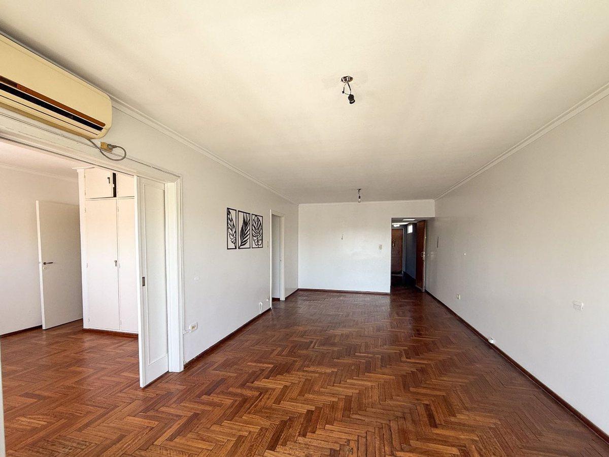 Departamento de 2 Dormitorio con Estudio y cochera