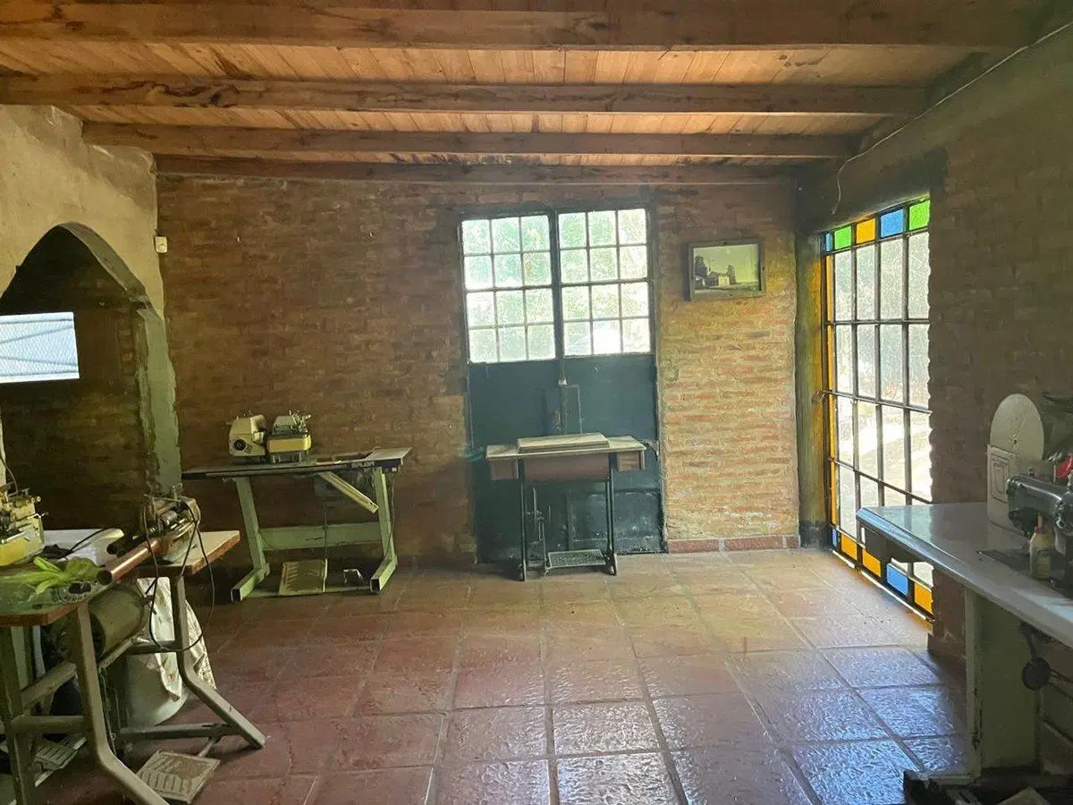 CASA  EN VENTA CON PILETA.RUTA 2 KM46 ABAST0 4