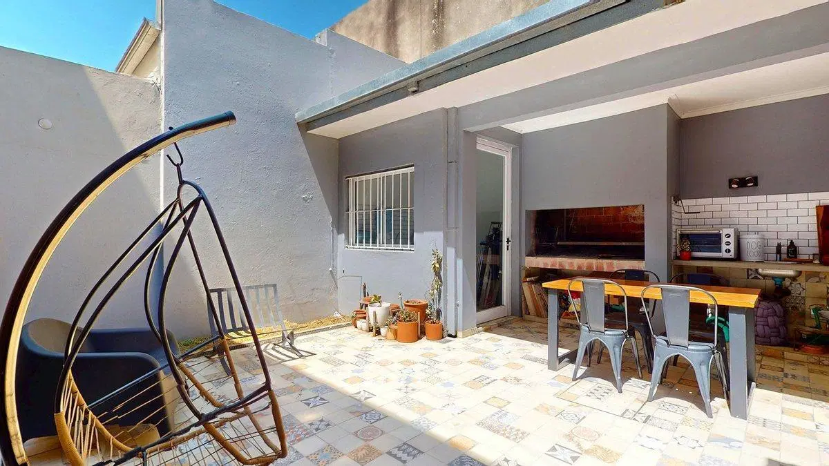Casa en PH en VENTA en Tolosa 2 dorm. y patio 5