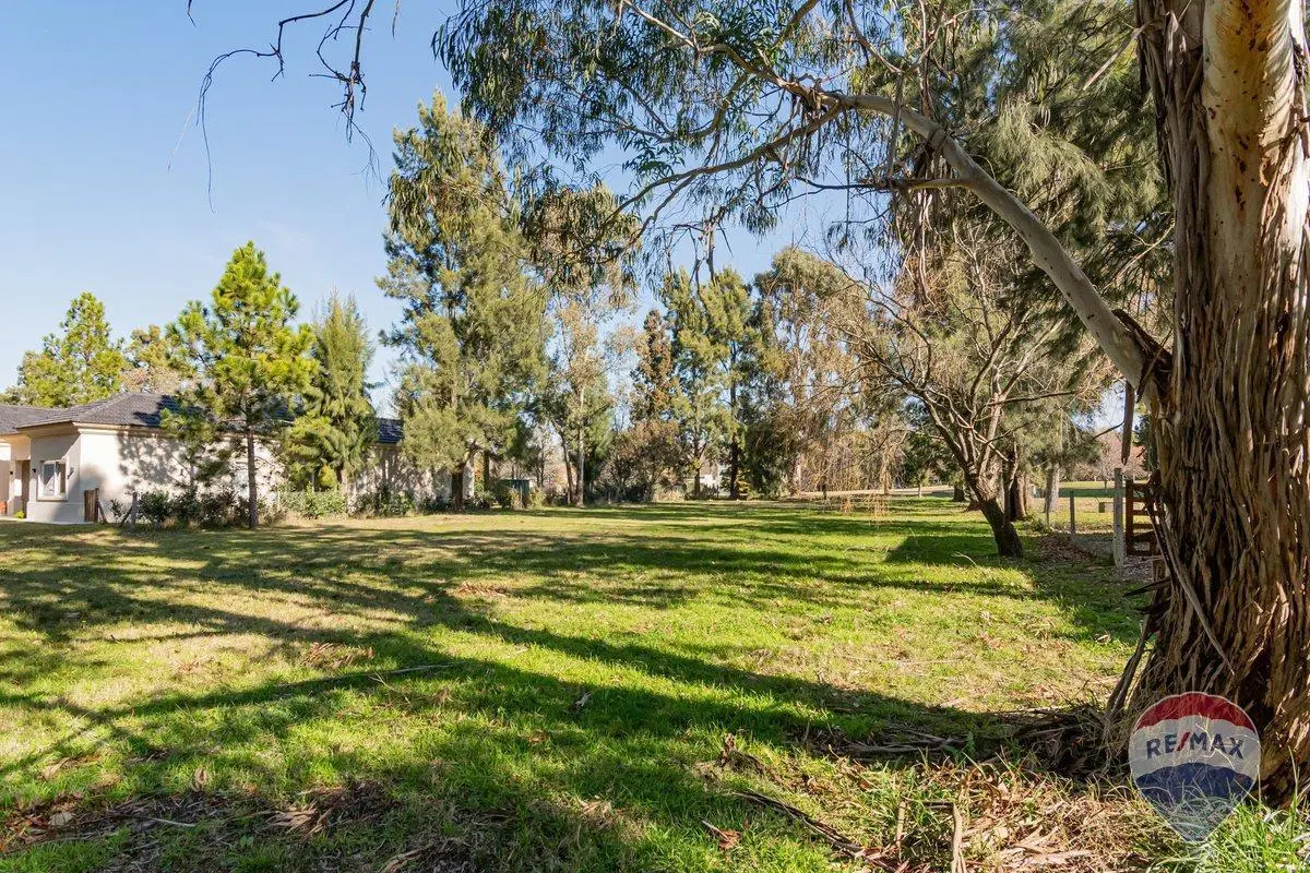 LOTE EN VENTA EN MIRALAGOS 2