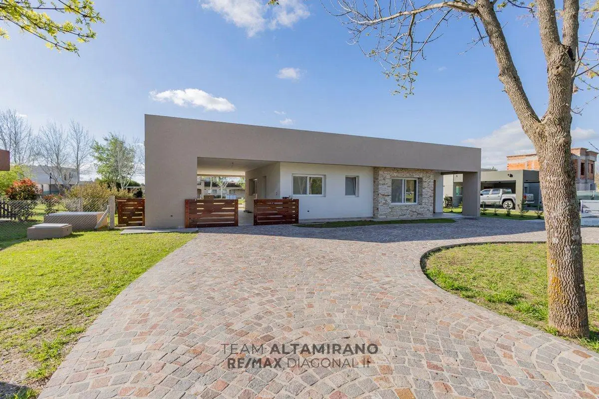 CASA EN VENTA EN HARAS DEL SUR 2, A ESTRENAR 2