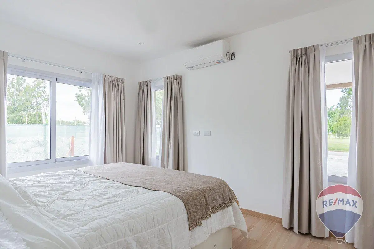 CASA EN VENTA EN MIRALAGOS 2 3