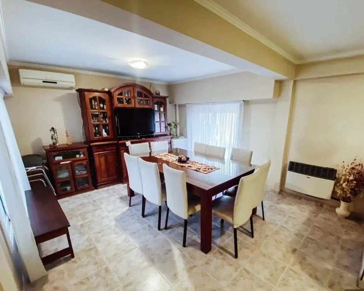 Casa en venta en La Plata 4