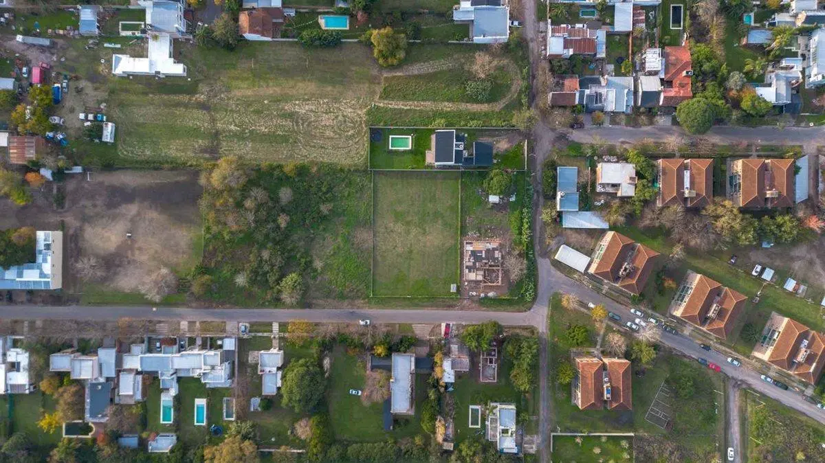 TERRENO EN VENTA EN GONNET 3