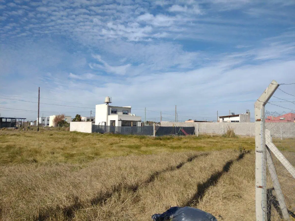 LOTE EN VENTA EN GONNET 5