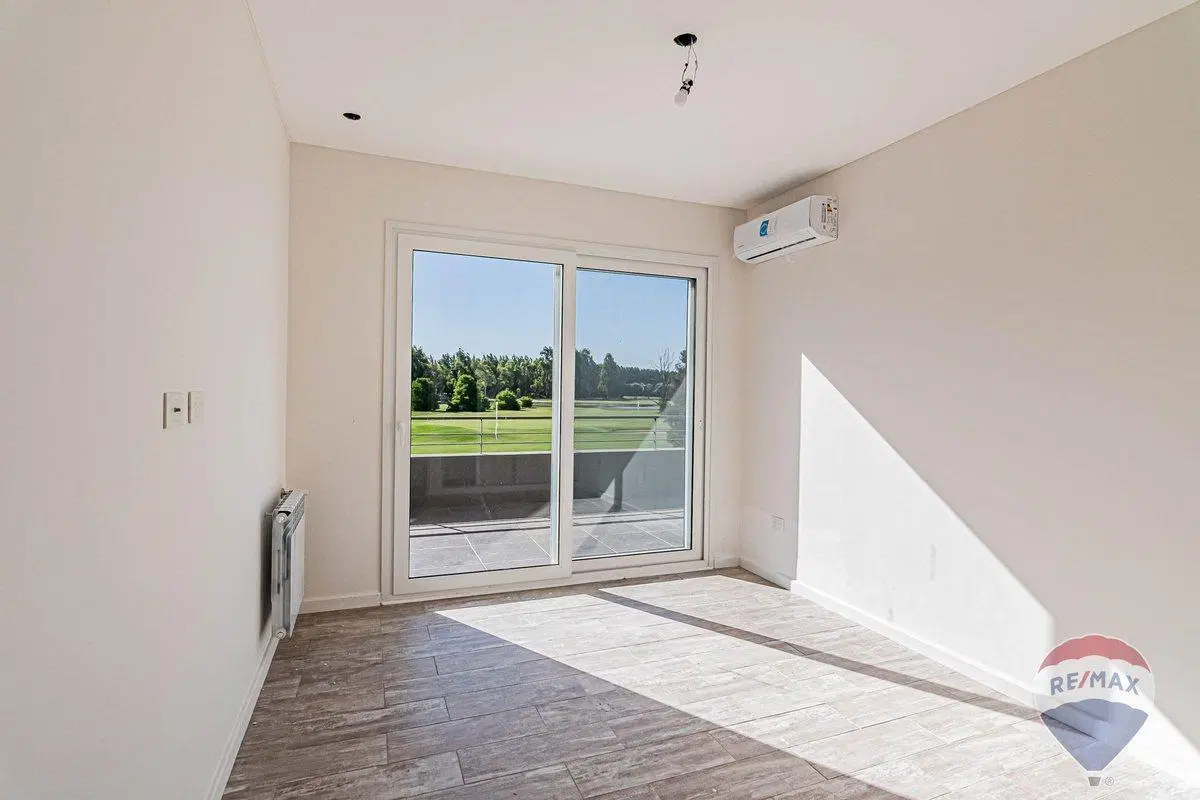 CASA EN VENTA EN HARAS DEL SUR 2, AL GOLF 3