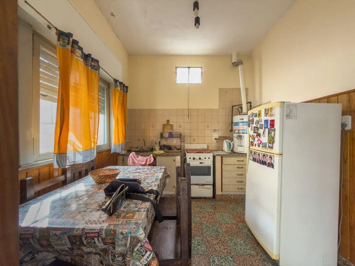 CASA EN VENTA RINGUELET 3