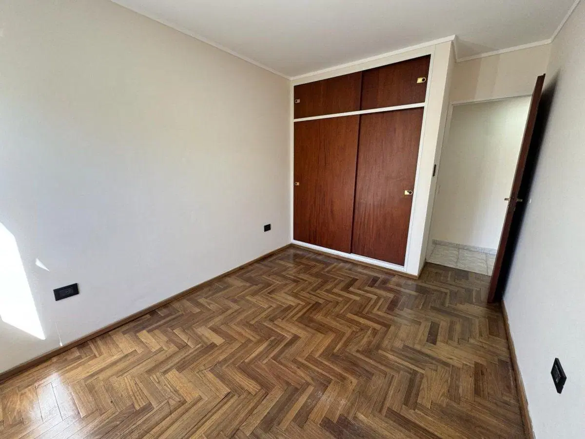 DEPARTAMENTO EN VENTA LA PLATA 3