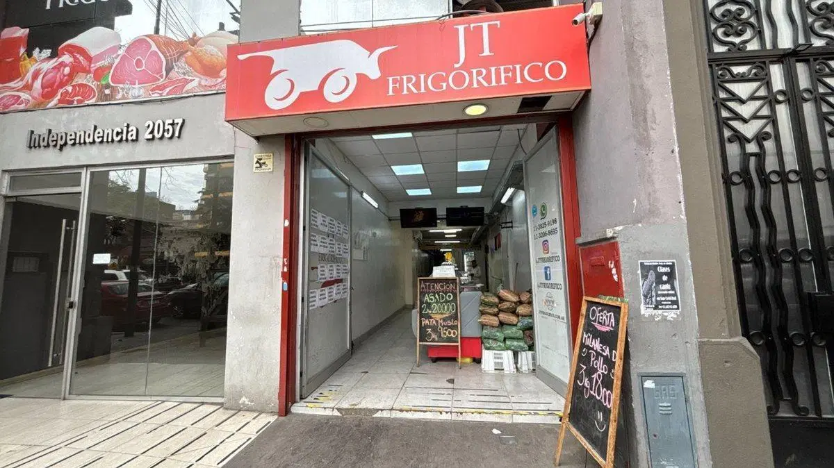 Venta Local comercial con oficina en Monserrat 5
