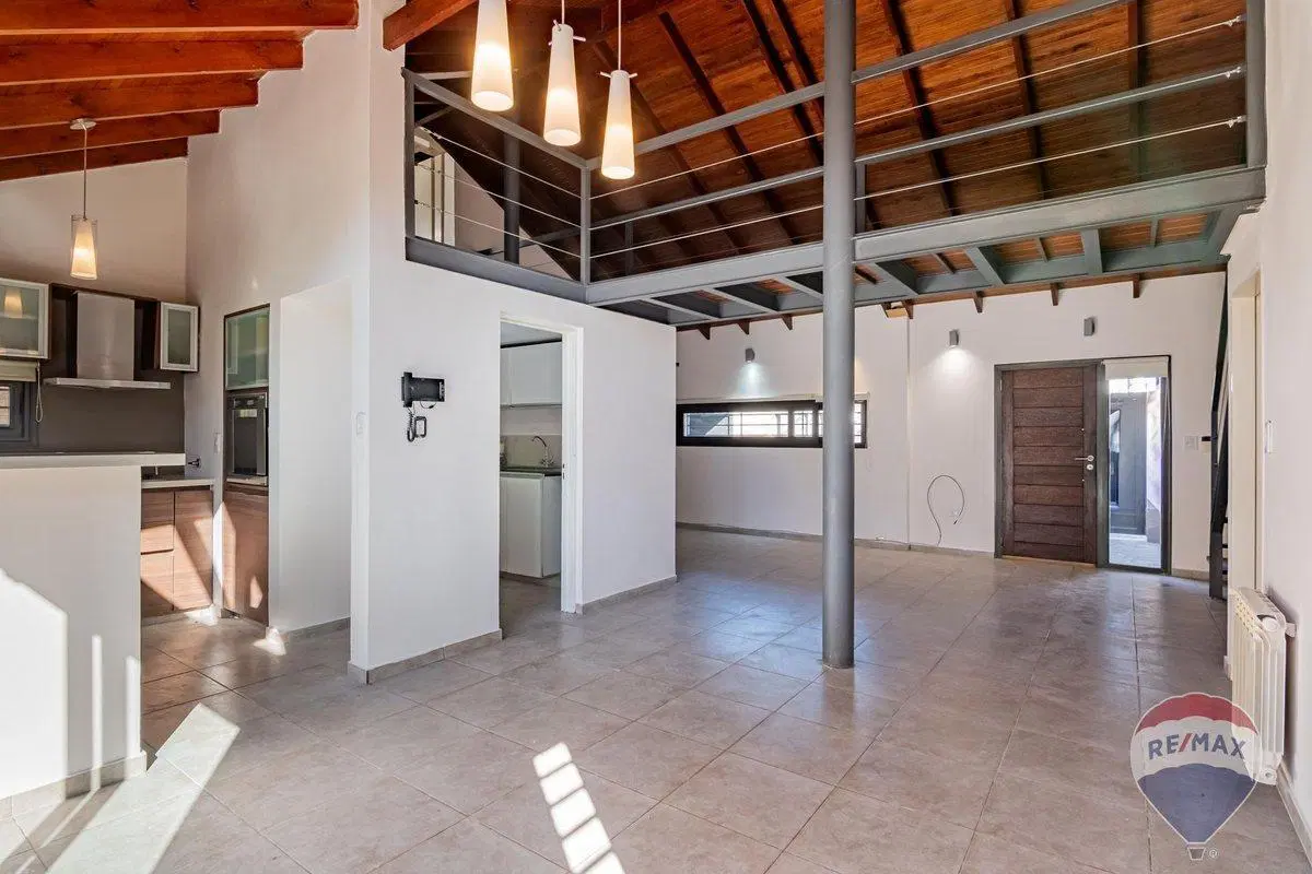 Casa en venta en GONNET 3