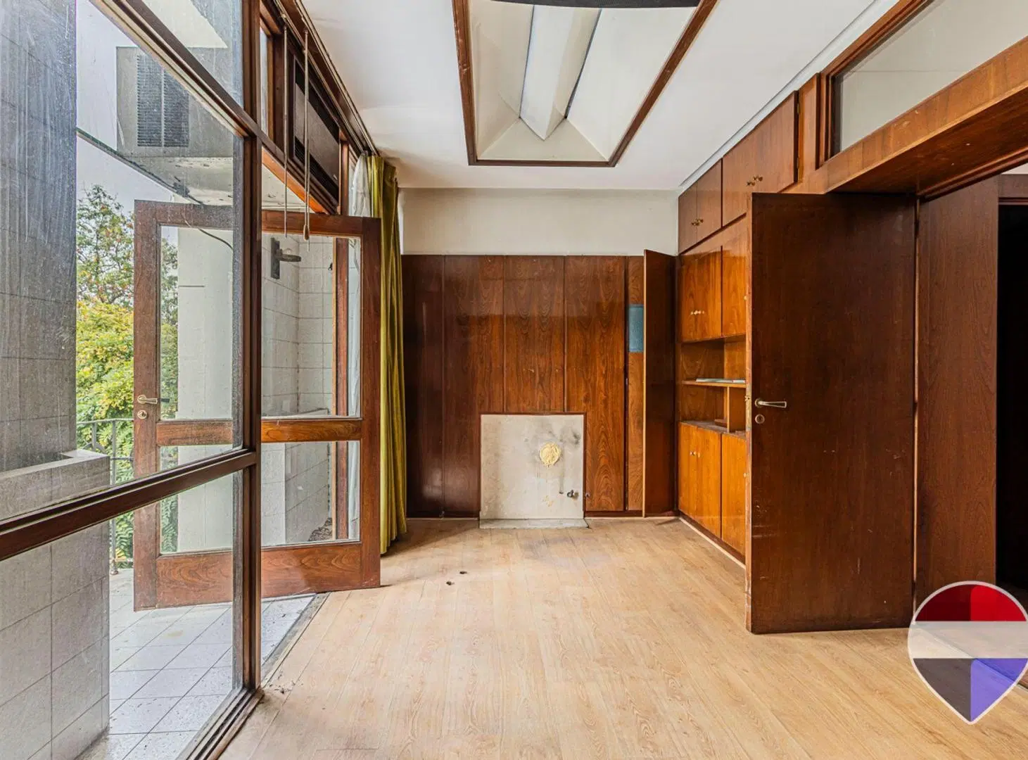 LOCAL Y OFICINAS EN VENTA EN LA PLATA 5