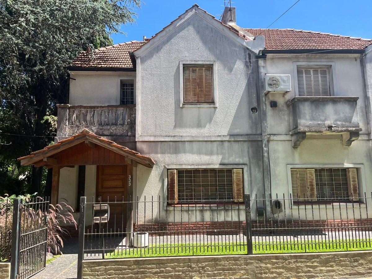 CASA EN VENTA CON PILETA, RANELAGH