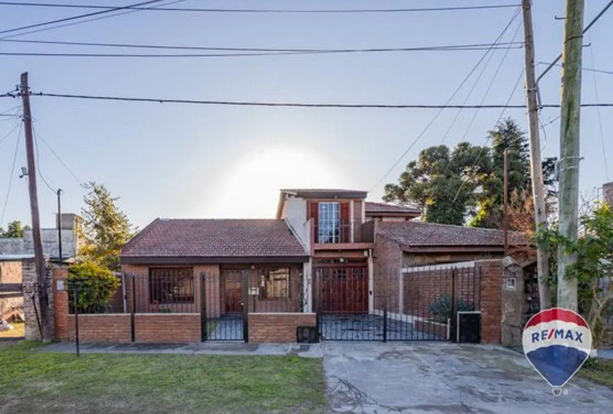CASA EN VENTA EN VILLA ELISA 4