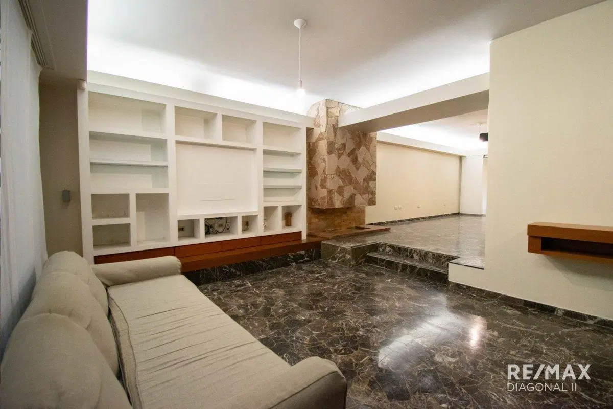 Casas en Venta en La Plata 3