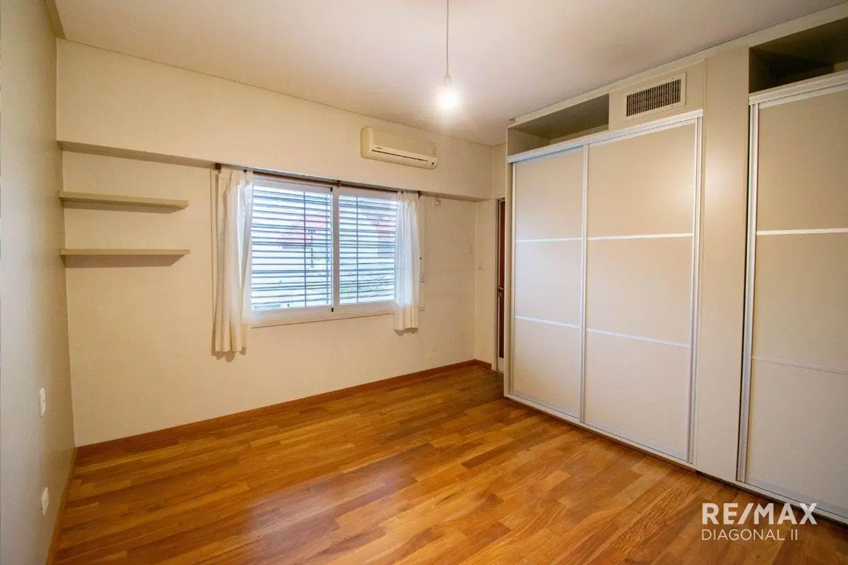 Casas en Venta en La Plata 4