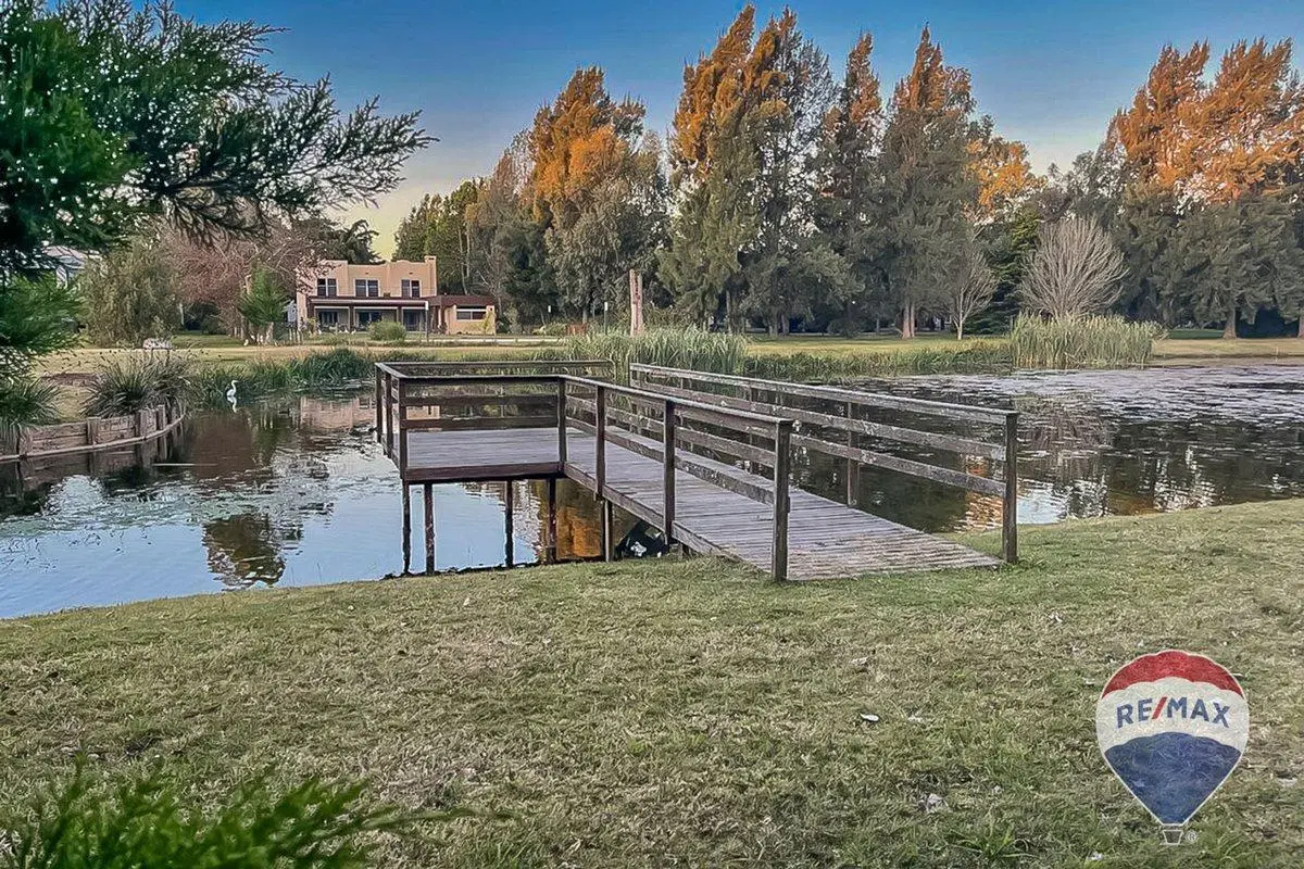 CASA EN VENTA EN MIRALAGOS 2