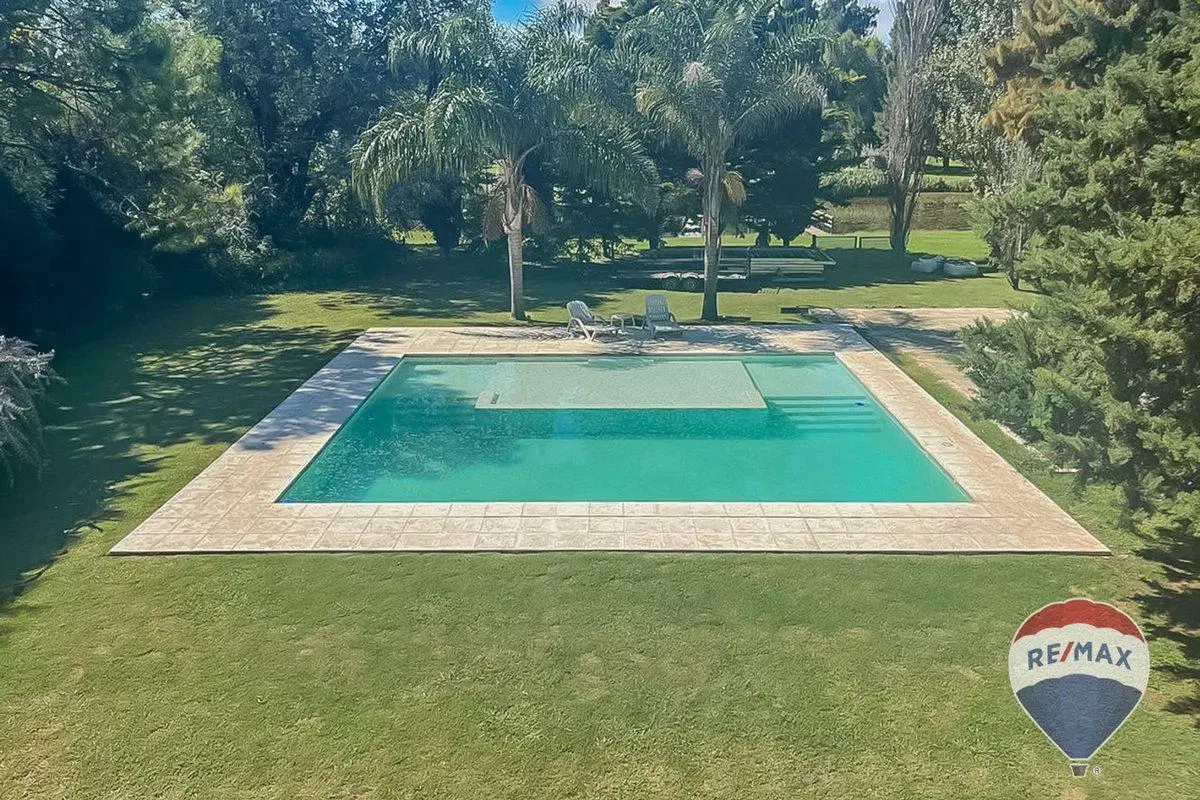 CASA EN VENTA EN MIRALAGOS 4