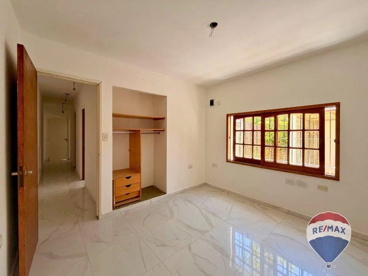 CASA EN VENTA EN LA PLATA - LOS HORNOS 4