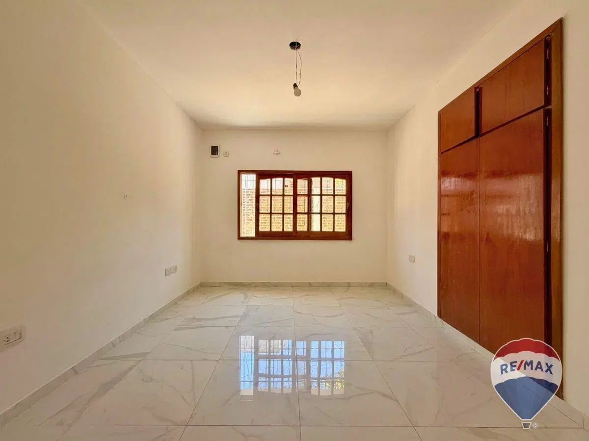 CASA EN VENTA EN LA PLATA - LOS HORNOS 3
