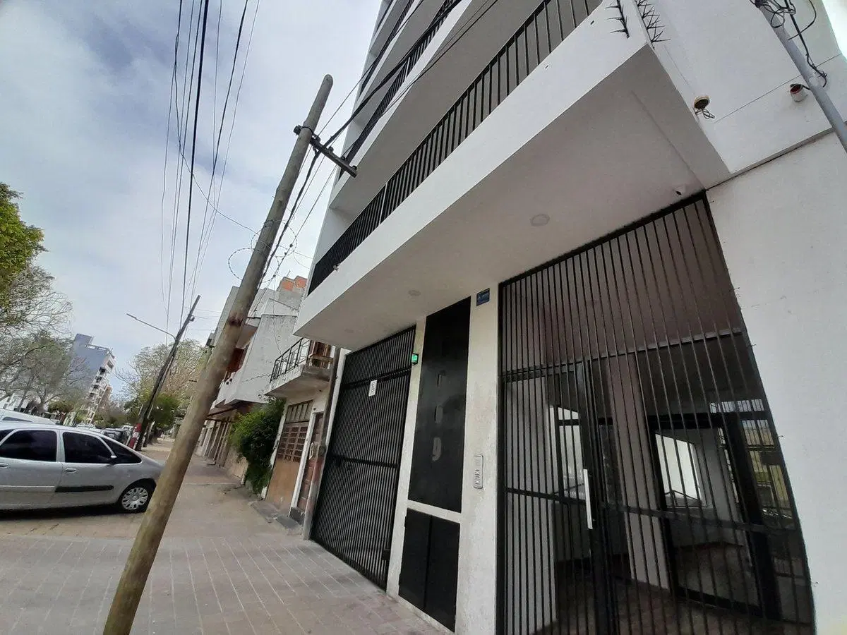 DEPARTAMENTO EN VENTA LA PLATA 2