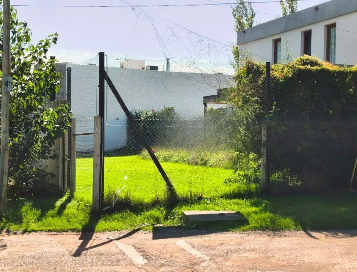 VENTA DE LOTE - BARRIO ROBLE BELL 3